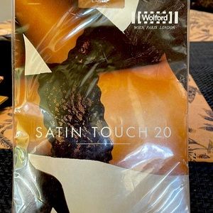 WOLFORD Satin Touch 20 Stay-up Thigh Highs Stockings Large